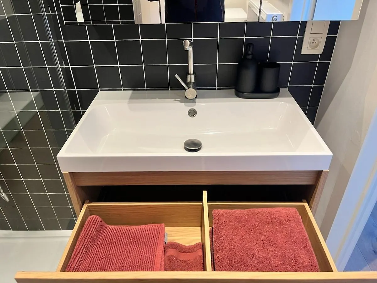Completely Renovated Apartment アントウェルペン ベルギー