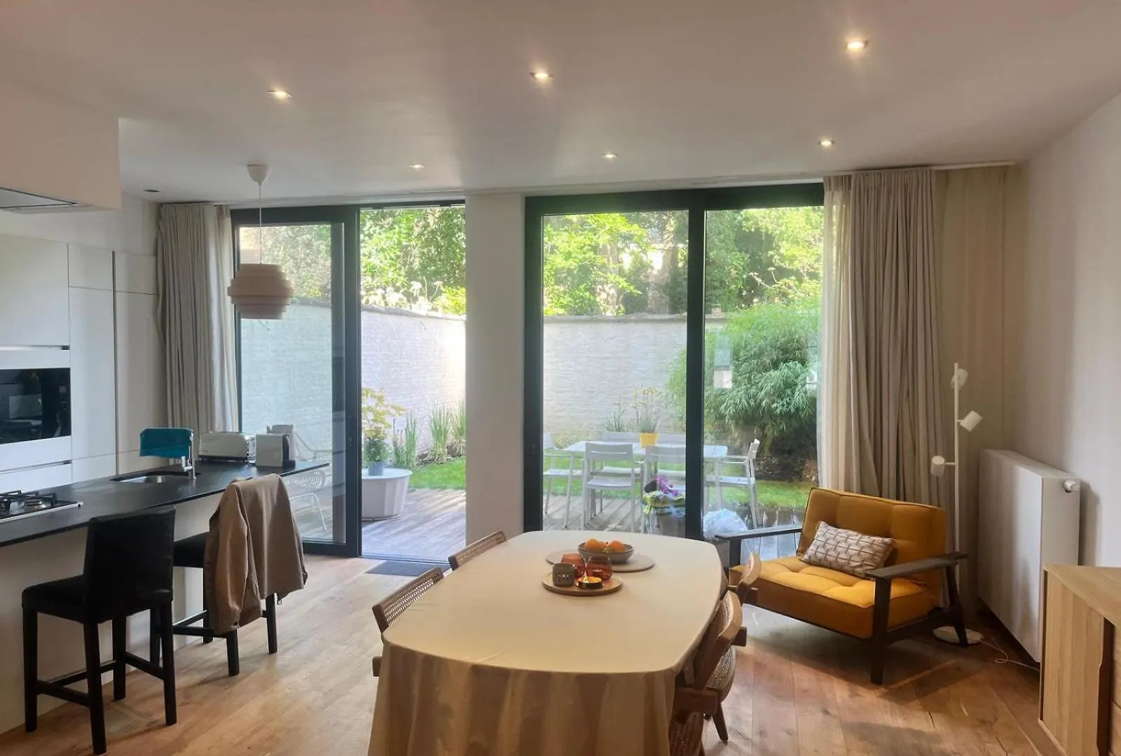 Completely Renovated Apartment アントウェルペン